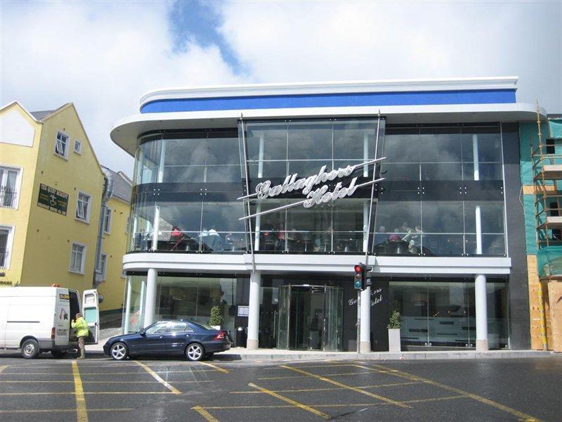 McGettigans Hotel  Letterkenny Exteriör bild